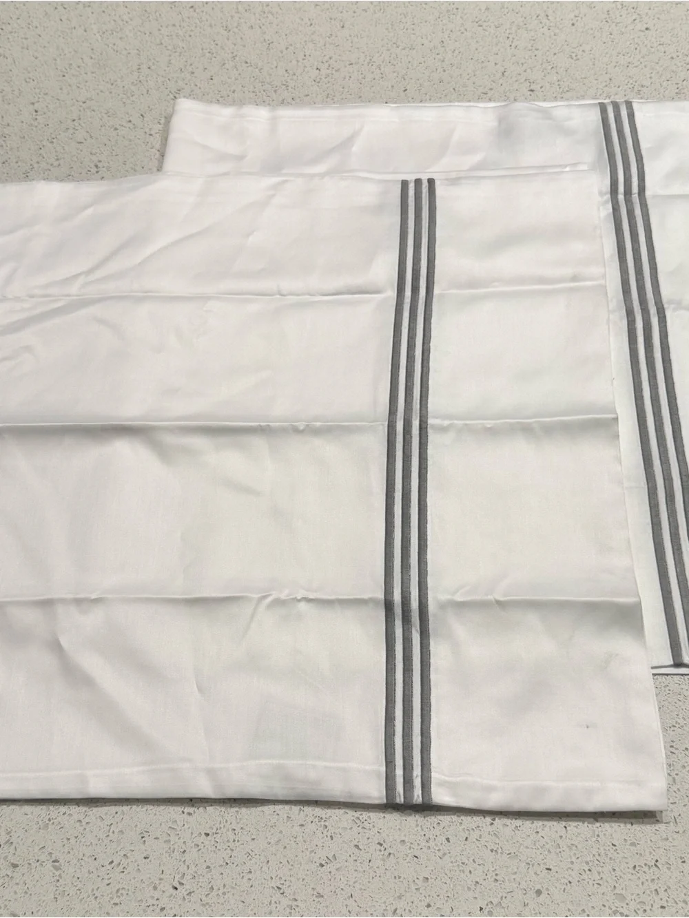 Restoration Hardware Italian Hotel White Pillow triple satin stitch Set 2 King